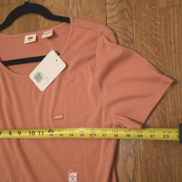 LEVIS SIGNATURE WOMEN'S PEACH RIBBED SUMMER SHORT SLEEVE TEE-SHIRT SIZE XL - Picture 8 of 12